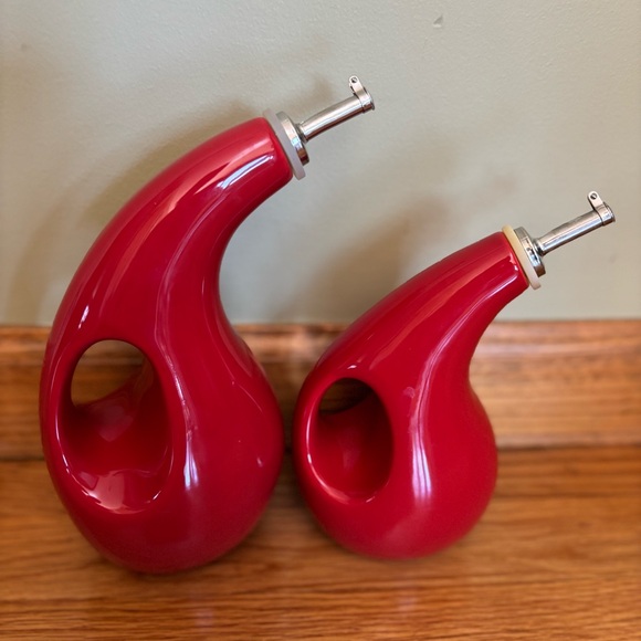 🔴 Rachael Ray Red  Ceramic EVOO & Vinegar Set 🔴 - Picture 1 of 8